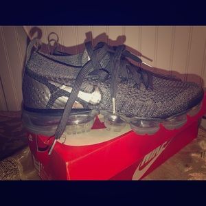 Women’s vapormax size 7.5 new